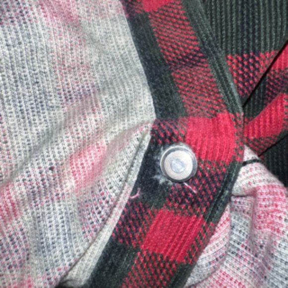 Tommy Hilfiger Full button down Medium Flannel - Picture 12 of 12
